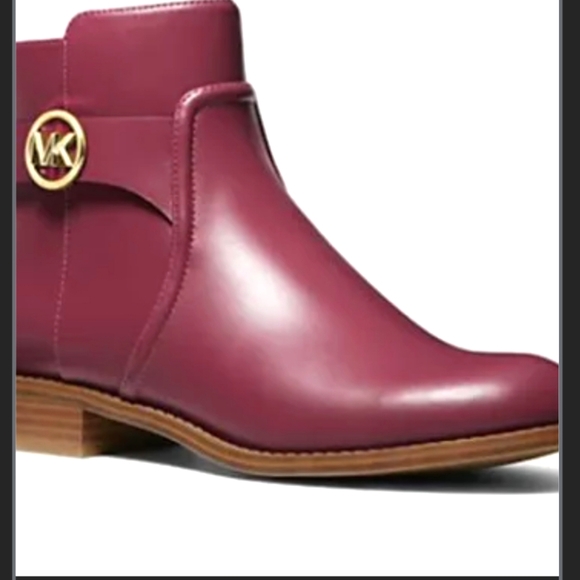 NWOB Michael Kors Carmen boots size 10 - Picture 1 of 6